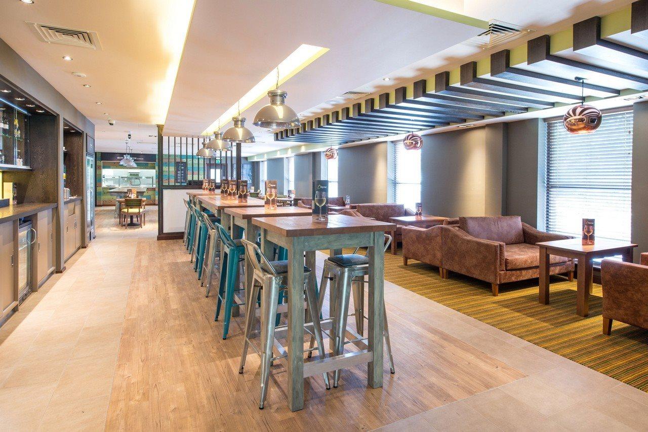 Premier Inn Chelmsford City Centre Exterior photo