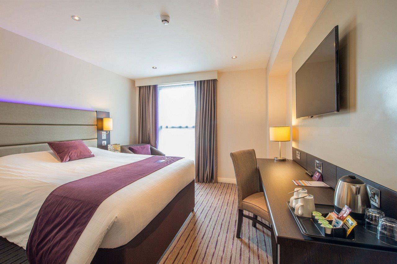 Premier Inn Chelmsford City Centre Exterior photo